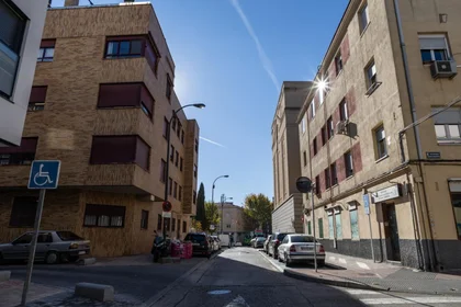 Prywatny pokój Calle Jacinto Benavente, obraz 12 21