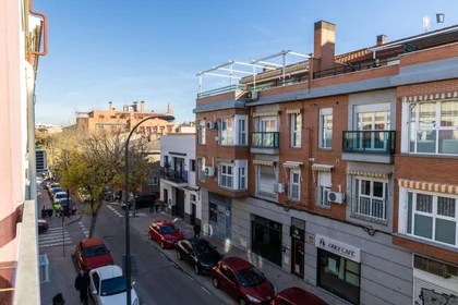 Prywatny pokój Calle Jacinto Benavente, obraz 20 21
