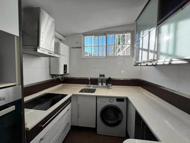 Quarto privado em Calle Fitero, imagem 8 de 18