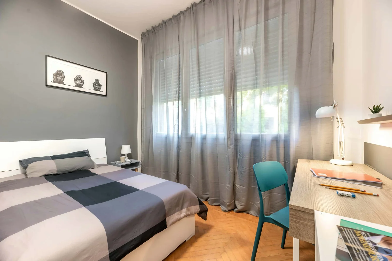 Room for rent in student apartment in , fully furnished