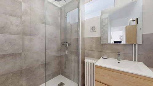 Chambre privée à 22 Rue Guillaume d'Autignac, 34070 Montpellier, France, image 16 de 22