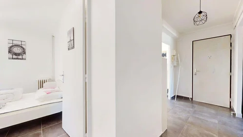 Chambre privée à 22 Rue Guillaume d'Autignac, 34070 Montpellier, France, image 20 de 22