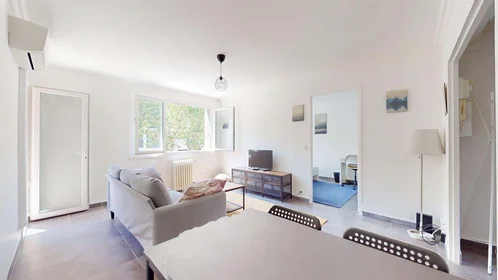 Chambre privée à 22 Rue Guillaume d'Autignac, 34070 Montpellier, France, image 7 de 22