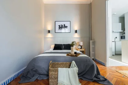 Entire apartment at 32 Rue Châteauneuf, 06000 Nice, France, image 11 of 14