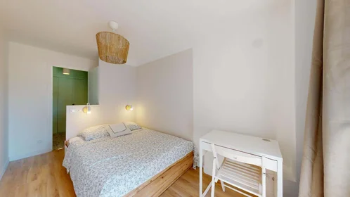 Habitación privada en 6 Rue de Ruffi, 13003 Marseille, France, imagen 3 de 20