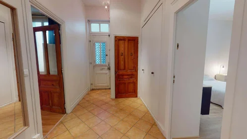 Özel oda konumu 11 Rue Palluat de Besset, 42000 Saint-Étienne, France, 13 30 görüntüsü
