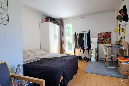 Habitación privada en 4 Pl. du Tertre, 95000 Cergy, France, imagen 1 de 22
