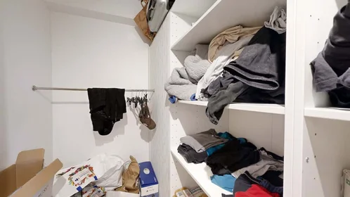 Habitación privada en 4 Pl. du Tertre, 95000 Cergy, France, imagen 11 de 22