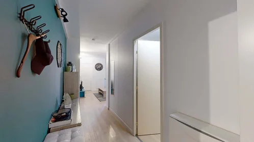 Habitación privada en 4 Pl. du Tertre, 95000 Cergy, France, imagen 12 de 22