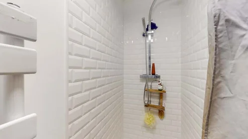 Habitación privada en 4 Pl. du Tertre, 95000 Cergy, France, imagen 17 de 22