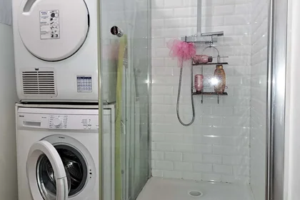 Habitación privada en 4 Pl. du Tertre, 95000 Cergy, France, imagen 4 de 22