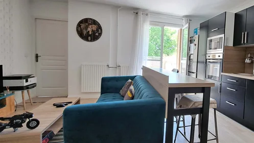 Habitación privada en 4 Pl. du Tertre, 95000 Cergy, France, imagen 6 de 22