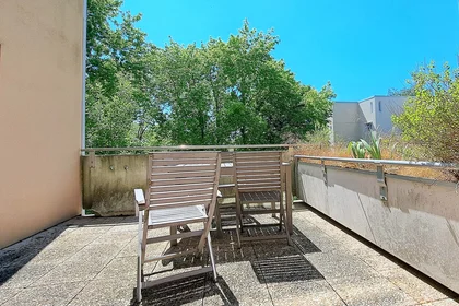 Habitación privada en 4 Pl. du Tertre, 95000 Cergy, France, imagen 7 de 22