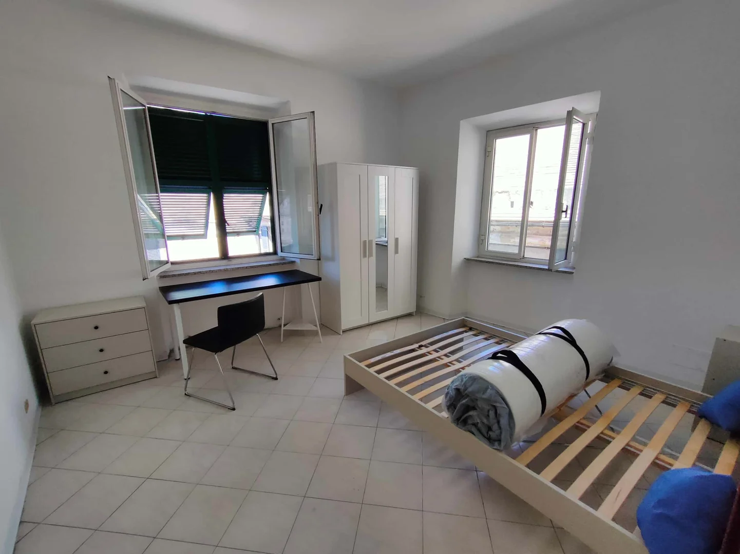 Chambre à louer dans un appartement d'étudiant à , entièrement meublée
