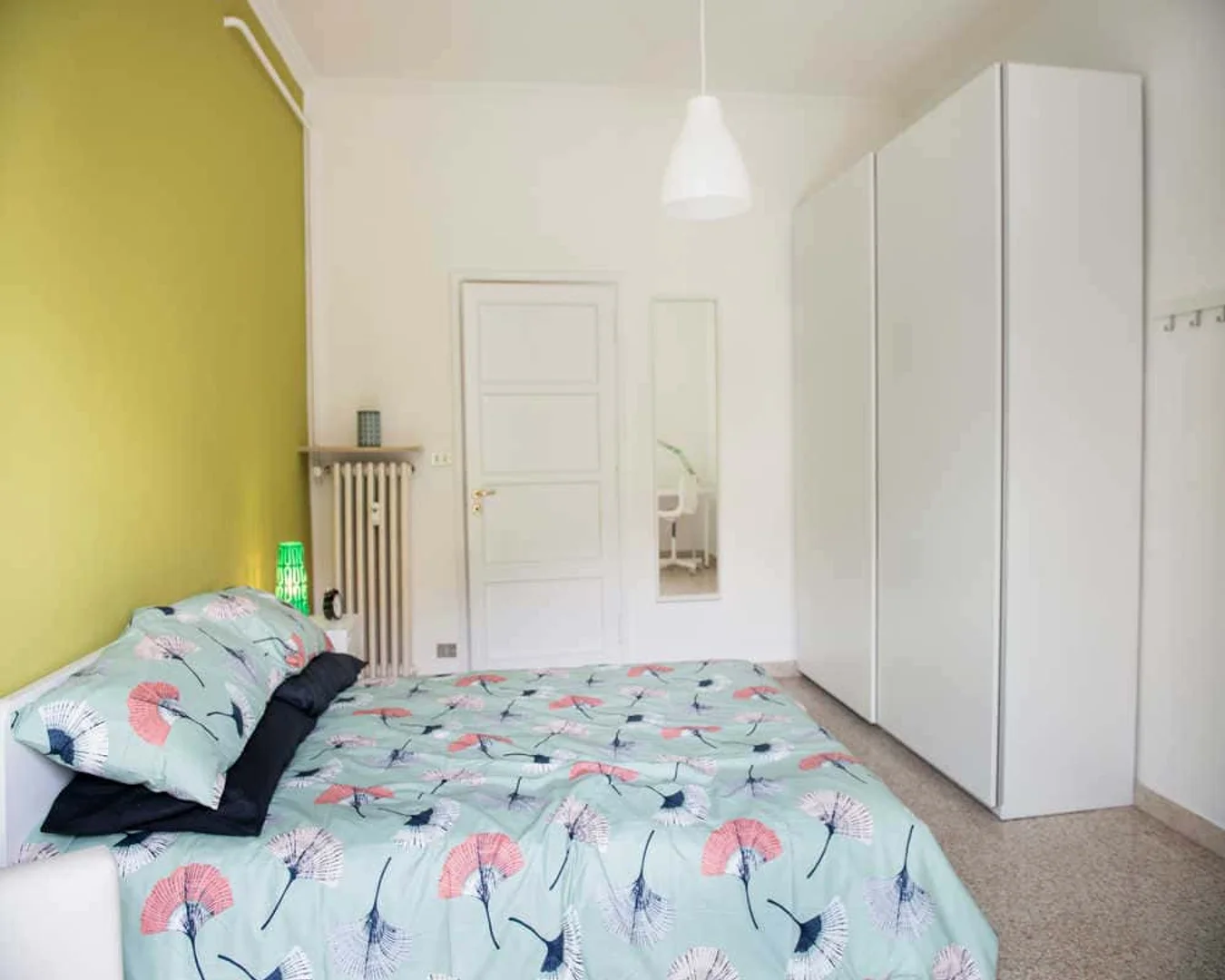 Student-friendly room in  with modern amenities