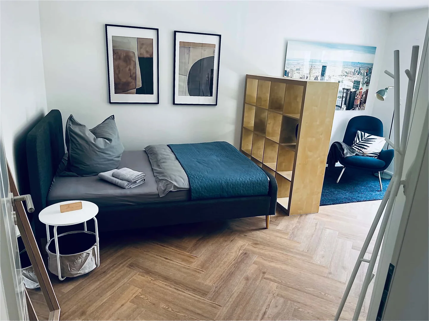 Chambre abordable pour les étudiants avec un bon éclairage dans 