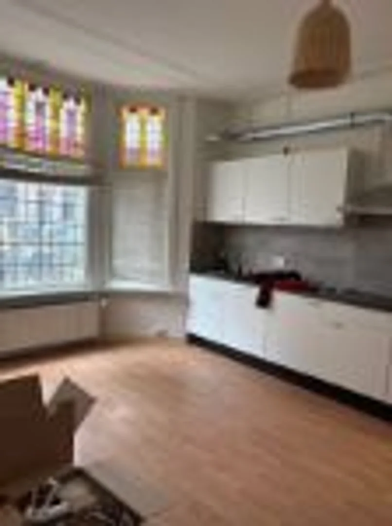 Habitación asequible para estudiantes con buena iluminación en 