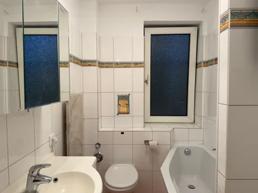 Dairenin tamamı konumu Carl-Petersen-Straße, 8 10 görüntüsü