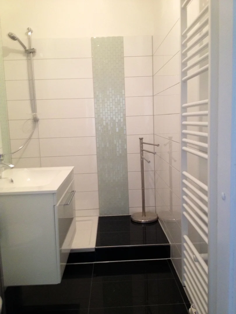 Student-friendly room in  with modern amenities