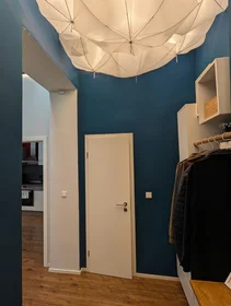 Całe miejsce Krefelder Straße, obraz 7 13
