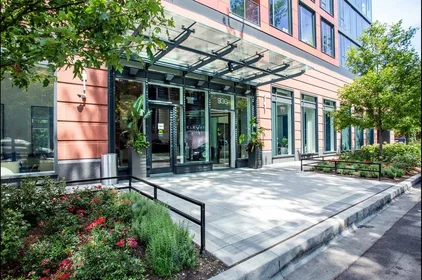 Appartamento intero in West Altgeld Street 930, immagine 33 di 38