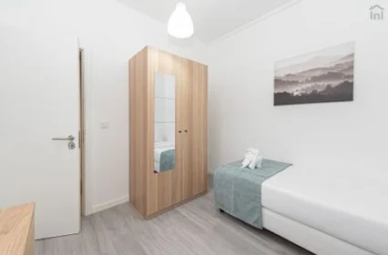 Chambre privée à Campo Pequeno - Av. Elias Garcia, 1º, image 18 de 19