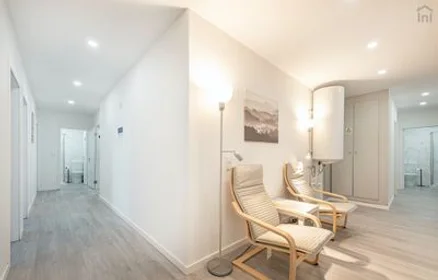 Chambre privée à Campo Pequeno - Av. Elias Garcia, 1º, image 11 de 19