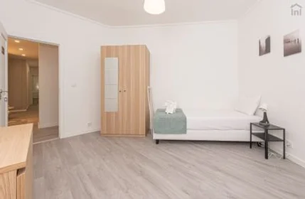 Chambre privée à Campo Pequeno - Av. Elias Garcia, 1º, image 18 de 19