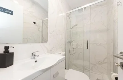 Chambre privée à Campo Pequeno - Av. Elias Garcia, 1º, image 8 de 19
