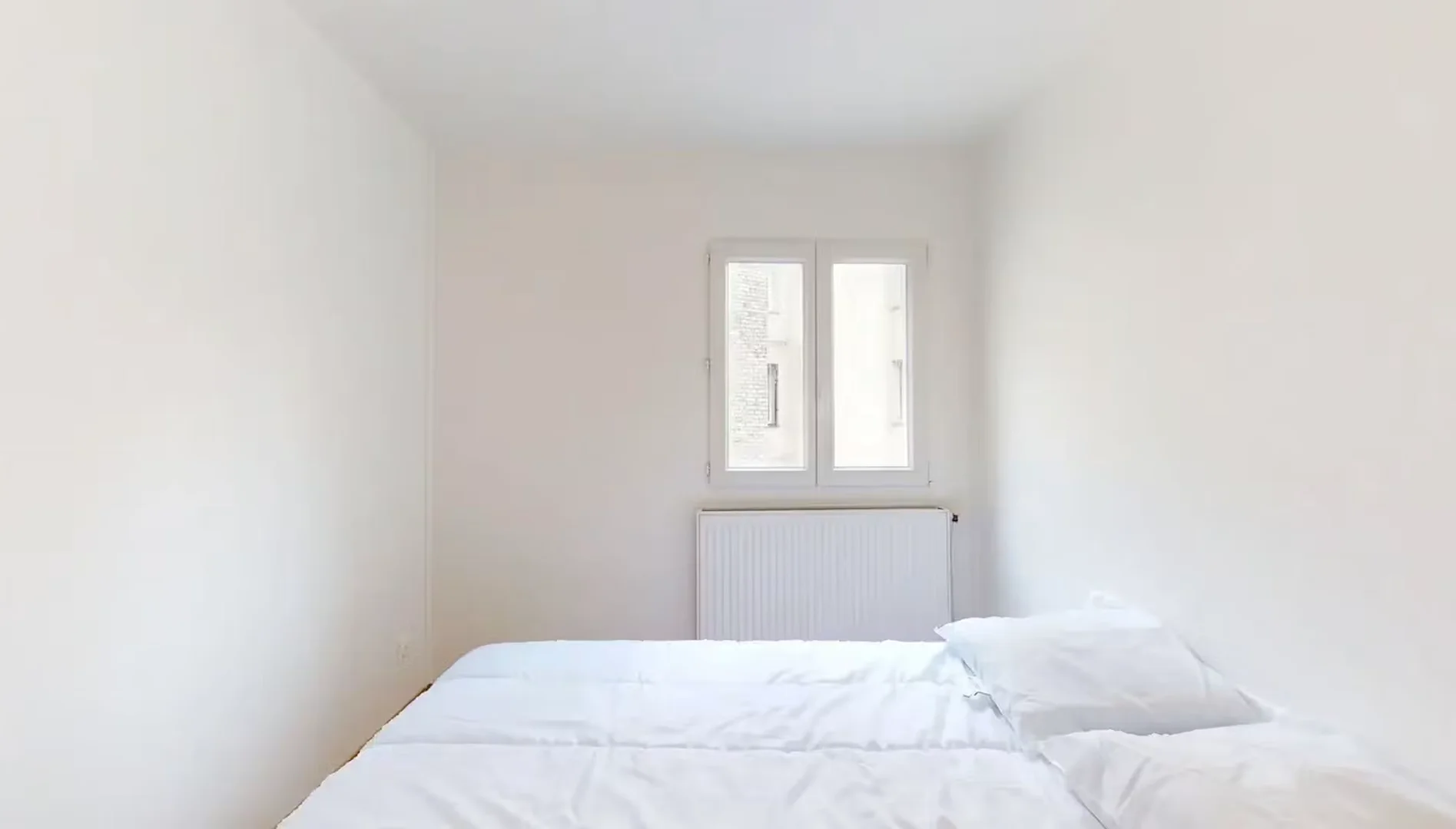 Bezahlbares Zimmer für Studenten mit ausreichender Beleuchtung in 
