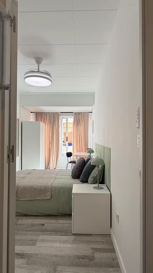 Quarto acolhedor para estudantes disponível em 