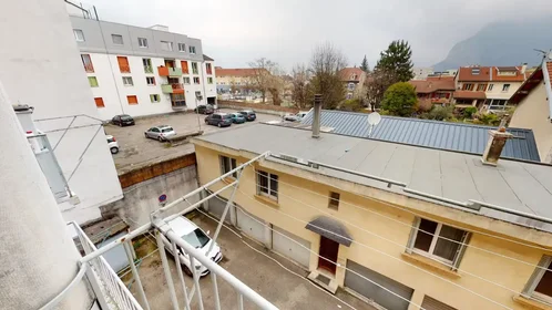 Całe miejsce Avenue Aristide Briand, obraz 8 10
