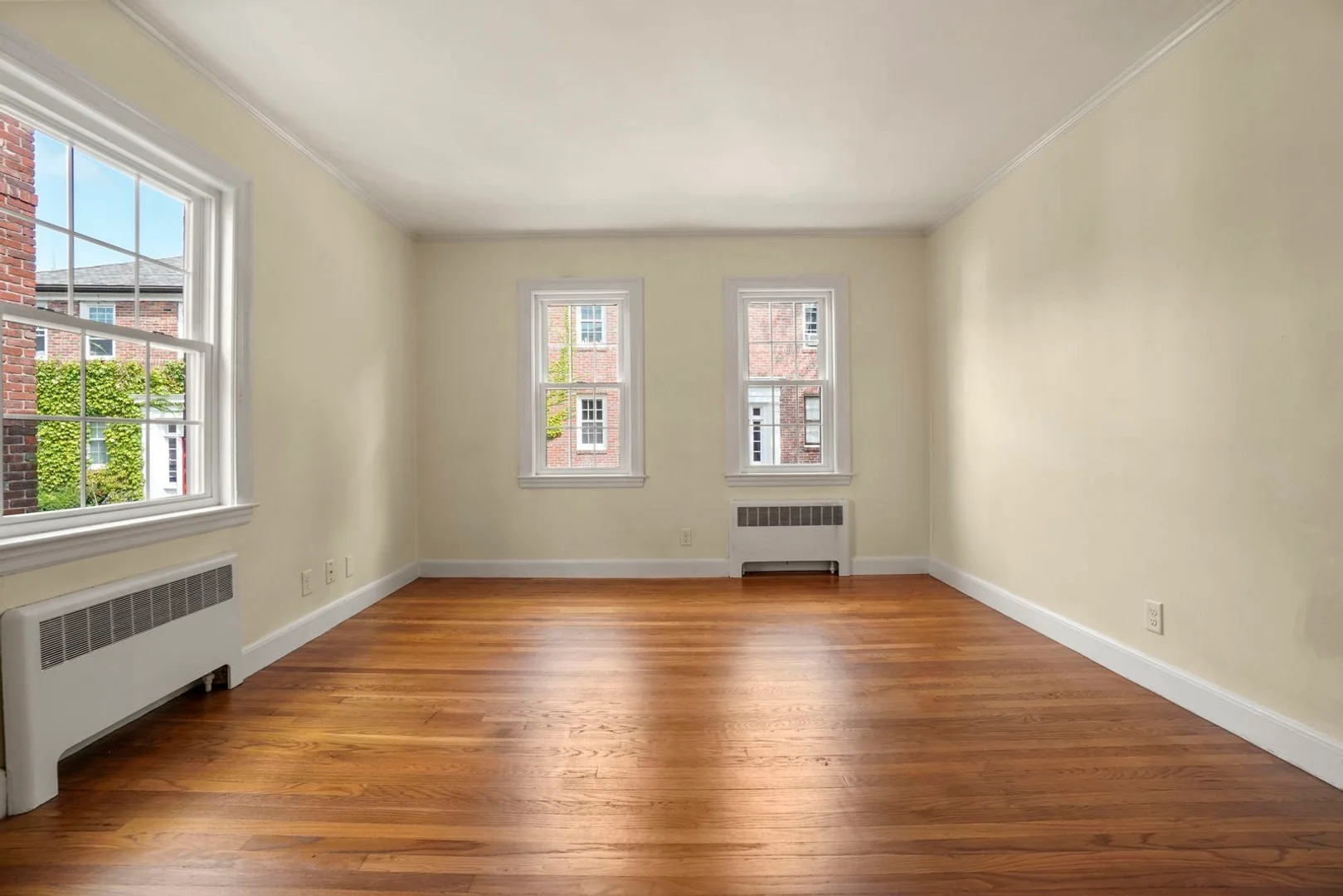 1, Garden Ct., Unit 1, Cambridge, Cambridge, MA, 02138