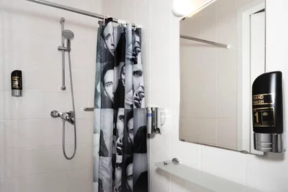 Quarto privado em Heathrowstraat, Westpoort, imagem 8 de 10