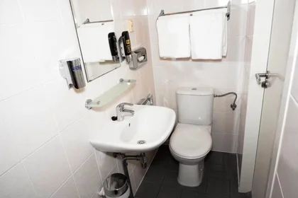 Quarto privado em Heathrowstraat, Westpoort, imagem 10 de 10