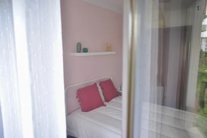 Quarto privado em Rua Marques Leitão, imagem 4 de 18