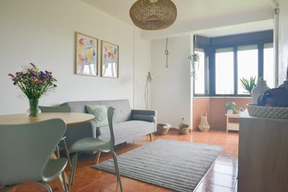 Quarto privado em Rua Marques Leitão, imagem 6 de 18
