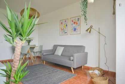 Quarto privado em Rua Marques Leitão, imagem 9 de 18