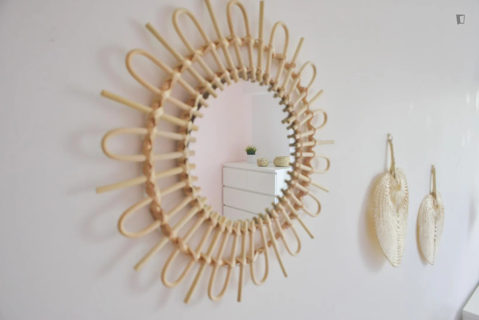 Quarto para alugar em apartamento de estudantes em , totalmente mobilado