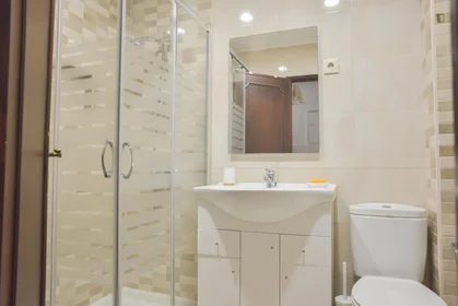 Quarto privado em Rua Marques Leitão, imagem 16 de 18