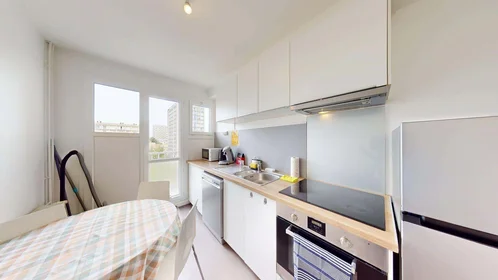 Private room at 10 Rue du Bourbonnais, 35000 Rennes, France, image 5 of 12