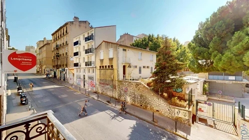 Logement entier à 18 Rue Bénédit, 13004 Marseille, France, image 11 de 16