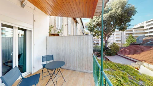 Logement entier à 18 Rue Bénédit, 13004 Marseille, France, image 13 de 16