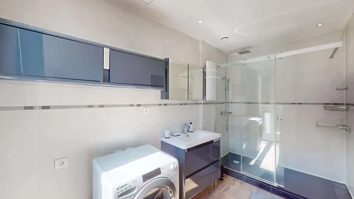 Logement entier à 18 Rue Bénédit, 13004 Marseille, France, image 15 de 16