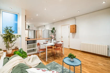 Stanza privata in Carrer d'Hercegovina, 14, immagine 13 di 21