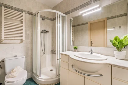 Stanza privata in Carrer d'Hercegovina, 14, immagine 7 di 21