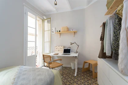 Stanza privata con letto matrimoniale {area}