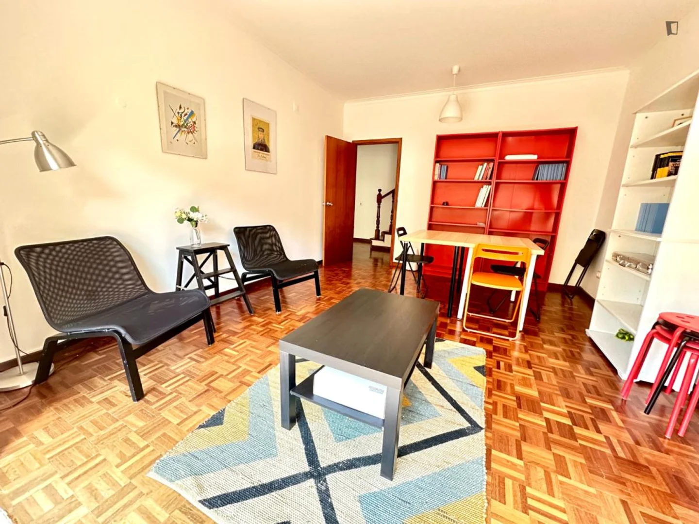 'de öğrenci dairesinde, tamamen mobilyalı kiralık oda