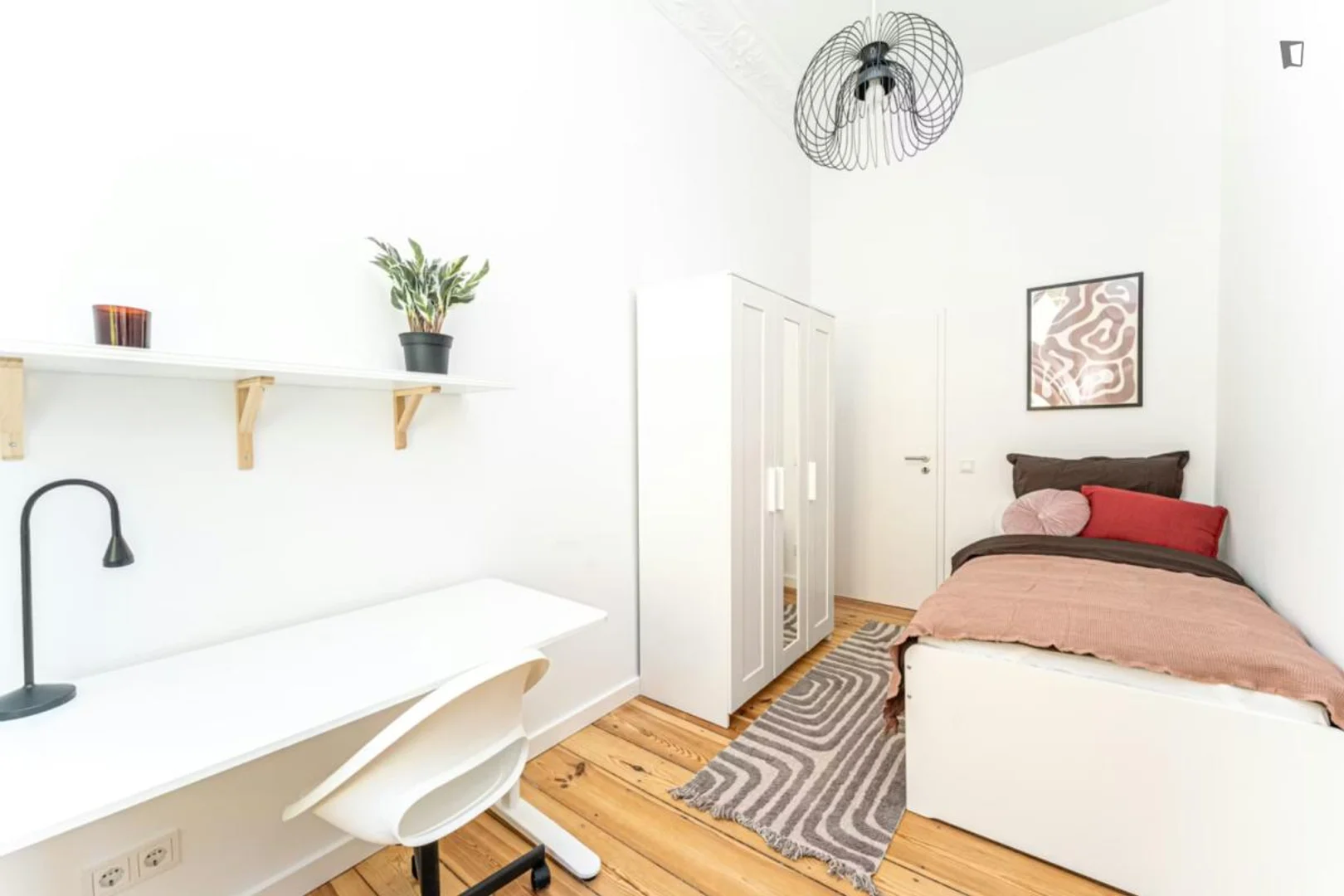 Studentenfreundliches Zimmer in  mit modernen Annehmlichkeiten