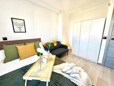 Private room at Calle de Galicia, image 1 of 24